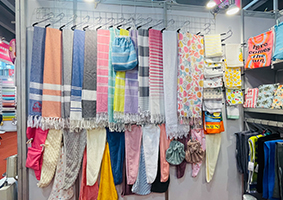 Bingbing Double-sided Fleece Beach Towel-EXHIBITION-1